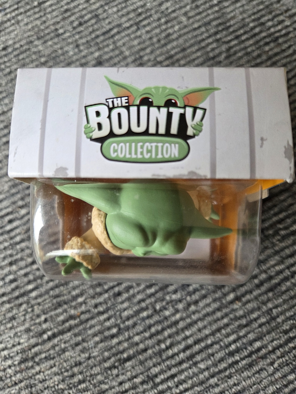 Star Wars The Child (Grogu) Collectible Figure - Picture 4 of 4